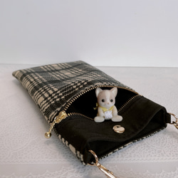 スマホショルダー チェック柄イエロー×ブラック/ポシェット スマホポーチ/合皮ショルダーストラップ　長さ調整可能◎ギフト 6枚目の画像