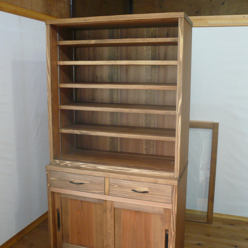 ガラス戸キャビネット／引き出し2杯／杉／無垢材