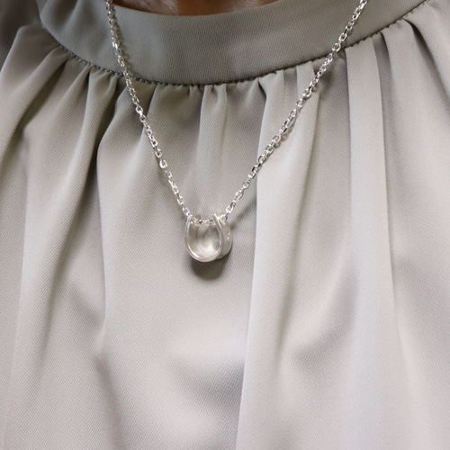 4℃　K10ガーネットホースシューネックレス HORSESHOE GARNET(1月) NECKLACE(2JN1066)K10 ネックレス｜スター