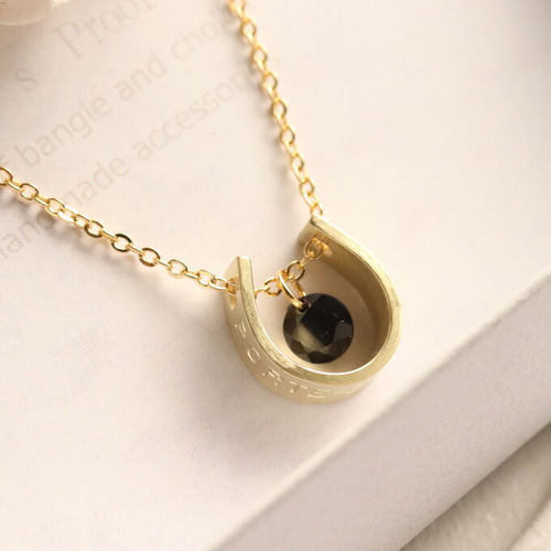 ガーネット馬蹄ホースシューシルバーネックレス4mm幸運【選べるギフト