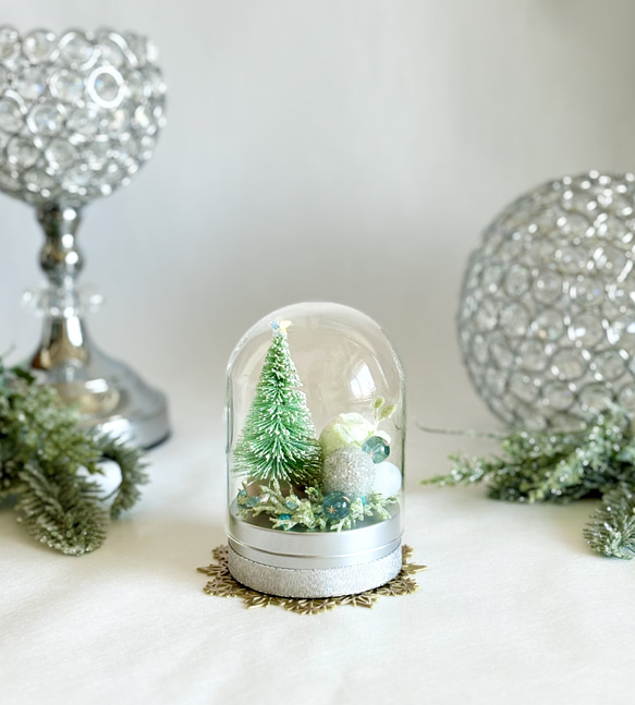 ガラスドームの中の小さなクリスマス（LEDライト） 5枚目の画像