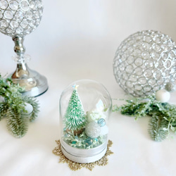 ガラスドームの中の小さなクリスマス（LEDライト） 2枚目の画像