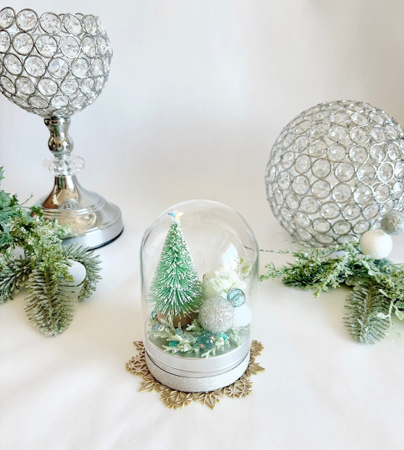 ガラスドームの中の小さなクリスマス（LEDライト） 11枚目の画像
