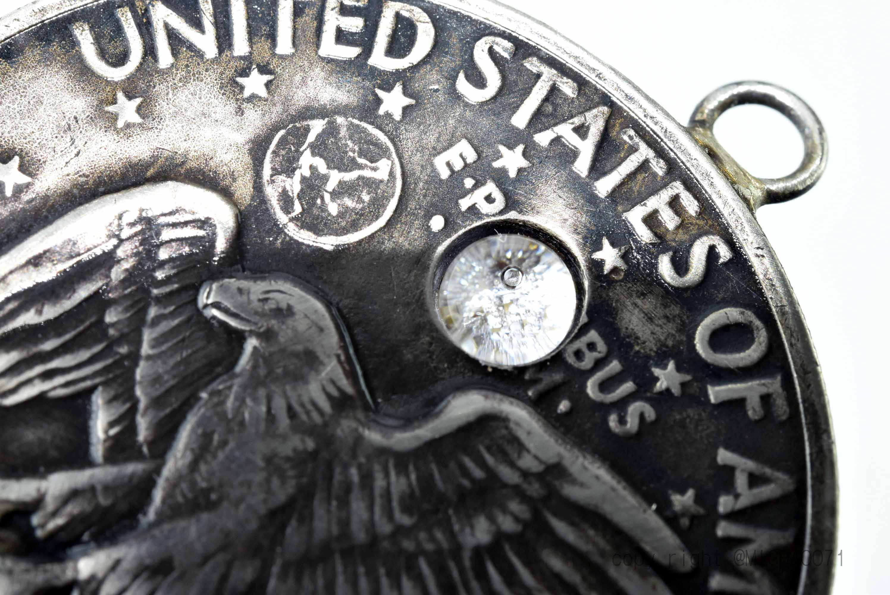 ビンテージ コイン ペンダントトップ、11333-494 FLAT加工の個性的 コインペンダント、 本物の外国コイン