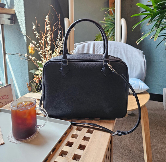 牛革　トートバッグ　ボストンバッグ　トラベルバッグ　旅行バッグ　マザーズバッグ 