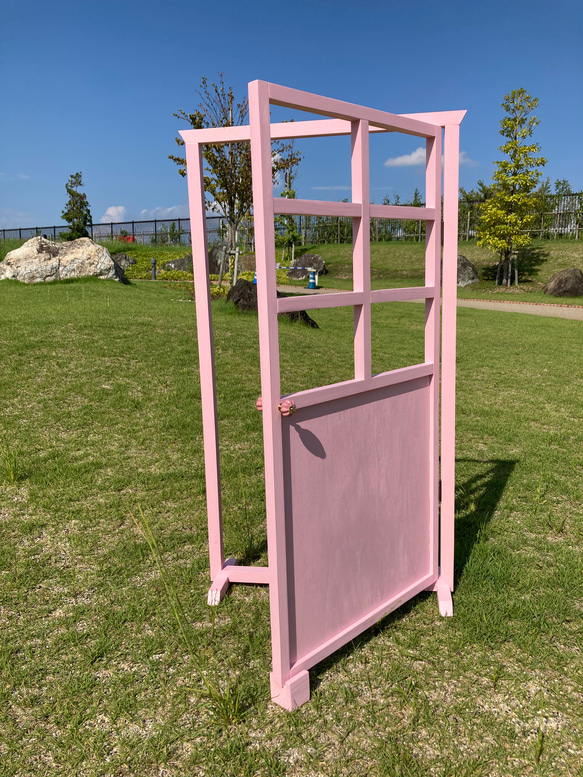 木製ドア【ピンクのドア 110㎝サイズ】　木製雑貨　ガーデニング　イベント 4枚目の画像
