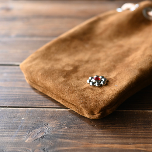 ディアスキン巾着　キャメル　スエード ピッグスエード/フラワースタッズ 巾着バッグ Mサイズ CAMEL