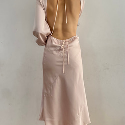 着物リメイク ソフトピンク袖付きオープンバックワンピース　 9枚目の画像