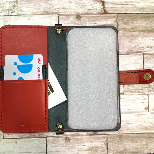 栃木レザーレッドiPhoneケース2枚ポケット付き手帳型本革
