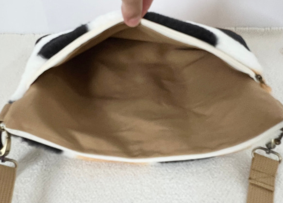 〈マチなし〉三毛猫　ボアサコッシュ　ショルダーバック akaneko  ファー　ハンドメイド　アニマルボア　猫バッグ 6枚目の画像