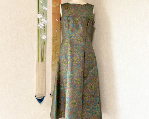ハンドメイド　大島紬のプリンセスラインワンピース&日傘　海霧 反物から大島紬のプリンセスラインワンピース&日傘 夏桜 | iichi
