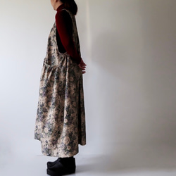 再販開始//野ばら**アンティーク花束*Blue　*ギャザーポケット　前後２way着回し　エプロンワンピース　 5枚目の画像