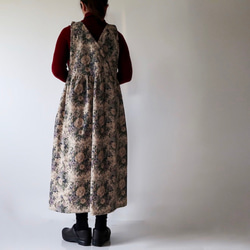 再販開始//野ばら**アンティーク花束*Blue　*ギャザーポケット　前後２way着回し　エプロンワンピース　 7枚目の画像