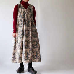 再販開始//野ばら**アンティーク花束*Blue　*ギャザーポケット　前後２way着回し　エプロンワンピース　 8枚目の画像
