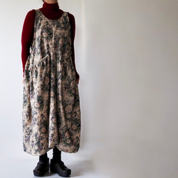 再販開始//野ばら**アンティーク花束*Blue　*ギャザーポケット　前後２way着回し　エプロンワンピース　 4枚目の画像