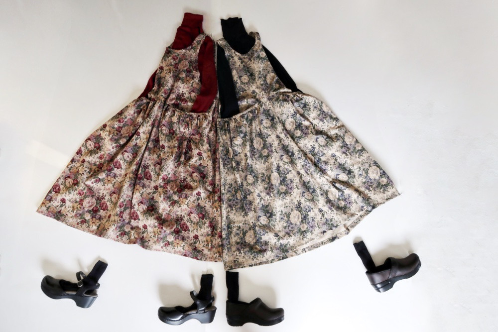 再販開始//野ばら**アンティーク花束*Blue　*ギャザーポケット　前後２way着回し　エプロンワンピース