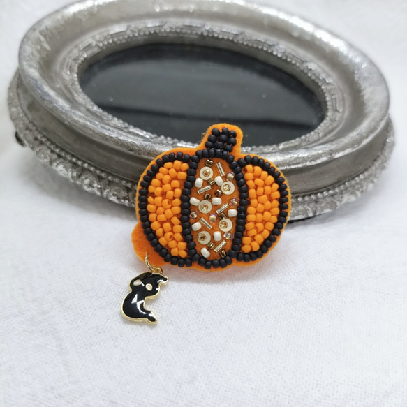 ハロウィンランタン☆ビーズ刺繍ブローチ 5枚目の画像