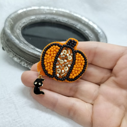 ハロウィンランタン☆ビーズ刺繍ブローチ 4枚目の画像