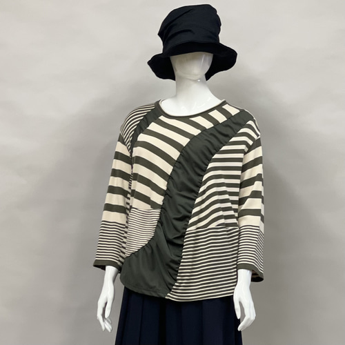美品✨OZZ ON 長袖トップス アシンメトリック長袖トップス 花柄 レディに決まるドット柄ふんわり袖シアートップス レディース