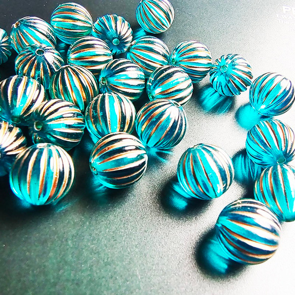 【10個/12mm】縦穴　ゴールド模様　クリアブルー　かぼちゃ型　南瓜　ビーズ　ハンドメイドパーツ　k/ボール形 5枚目の画像