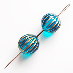 【10個/12mm】縦穴　ゴールド模様　クリアブルー　かぼちゃ型　南瓜　ビーズ　ハンドメイドパーツ　k/ボール形 2枚目の画像