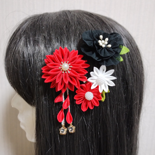 髪飾り 髪飾り赤 髪飾り黒 成人式髪飾り 卒園式髪飾り 卒業式髪飾り  