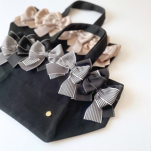 ストライプ ブラック大きなリボン☆クリップ付 ☆ 移動ポケット ☆ ハンドメイド ストライプ ブラック大きなリボン☆クリップ付 ☆ 移動ポケット