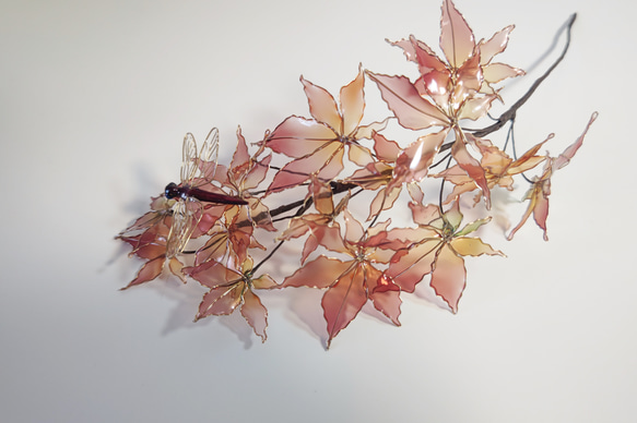 紅葉と赤とんぼ（ver.1)　アメリカンフラワー/ディップアート 2枚目の画像