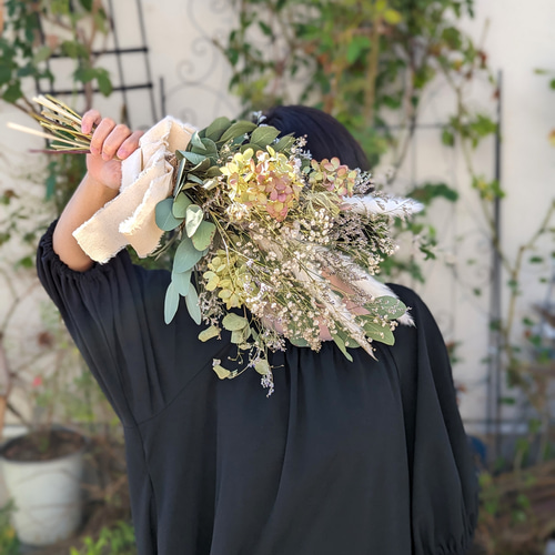 紫陽花水無月とかすみ草 ユーカリのナチュラルドライフラワーブーケ