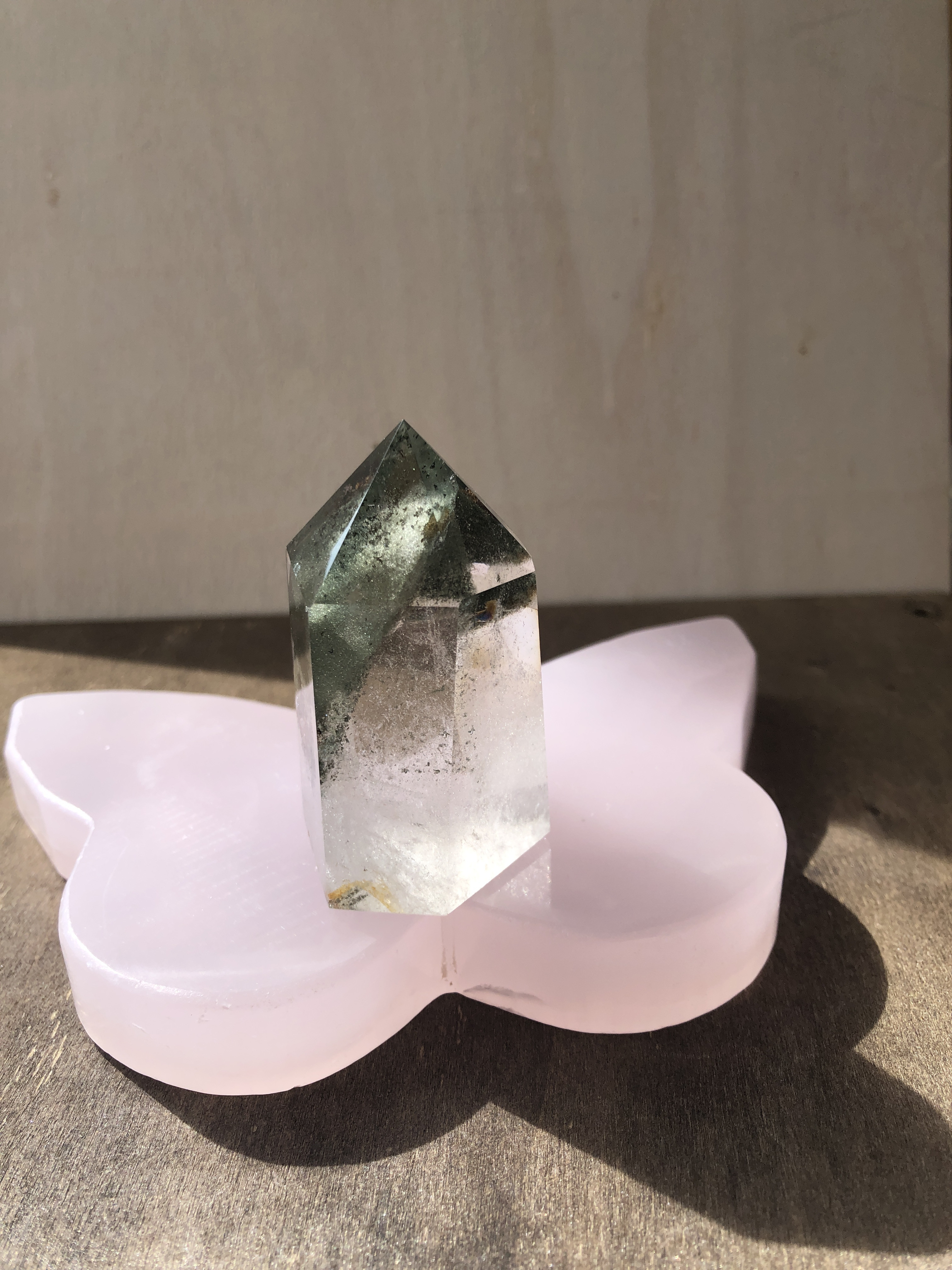 ☆特選一石☆開運の石☆ファントム入りも♡【ガーデンクォーツ