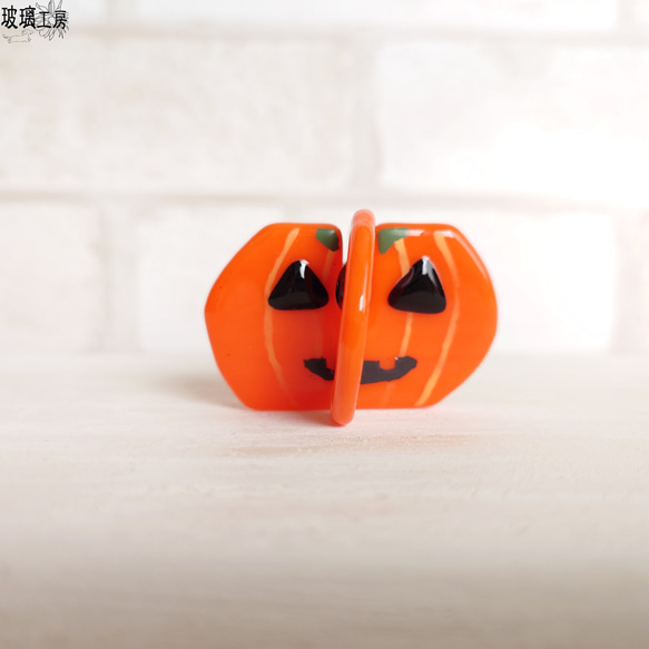 ハロウィン　ジャックオーランタン　かぼちゃのおばけ　10月　halloween　ガラス　フュージングインテリア　立体 8枚目の画像