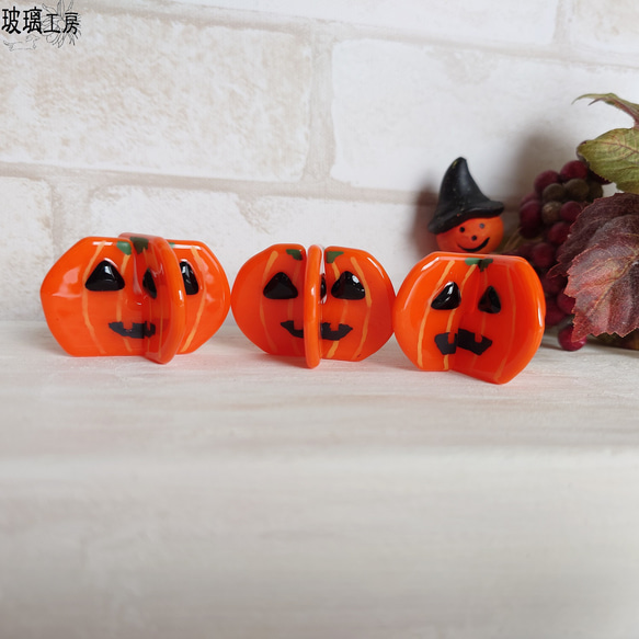 ハロウィン　ジャックオーランタン　かぼちゃのおばけ　10月　halloween　ガラス　フュージングインテリア　立体 1枚目の画像