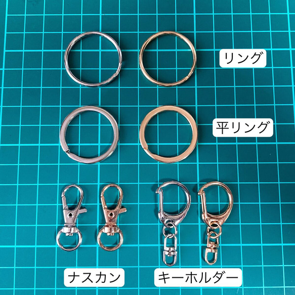 【名入れ】全１８色❤両面文字入れOK【フラワーチャーム】レジン キーホルダー キーリング 4枚目の画像