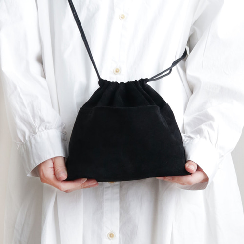 本革スウェード がま口 肩掛け バッグ 黒 キズあり ブラック 使用感