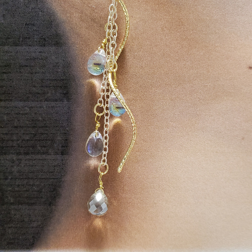 チェコガラスビーズ】雨の雫 ピアス/イヤリング ピアス（フック