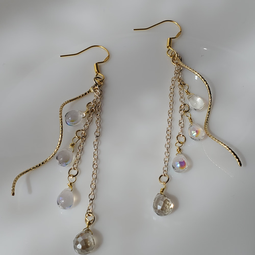 チェコガラスビーズ】雨の雫 ピアス/イヤリング ピアス（フック