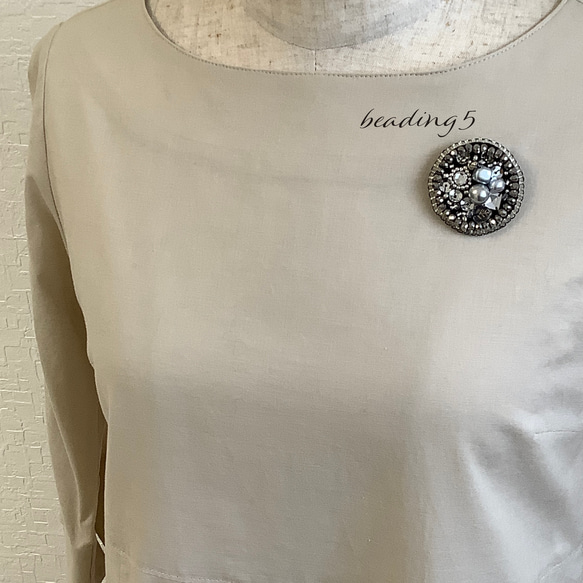 ビーズ刺繍のブローチ「ビジューブラック」(5y013) 4枚目の画像