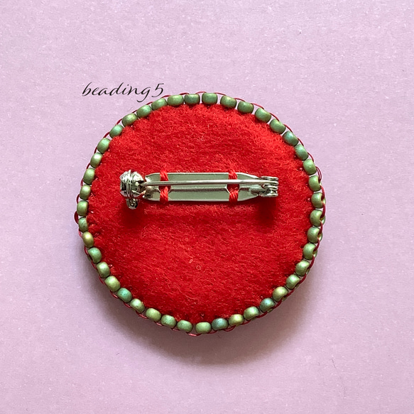 ビーズ刺繍のブローチ「レッド」(5y015) 3枚目の画像