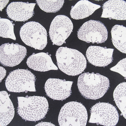 棉麻帆布哦！ ？全容量 [Hedgehog Kuro-chan] 單塊布製成的防撕裂涼亭袋 50 x 50 厘米 第2張的照片