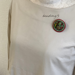 ビーズ刺繍のブローチ「グリーン」(5y016) 5枚目の画像