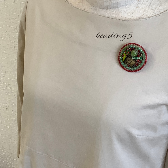 ビーズ刺繍のブローチ「グリーン」(5y016) 5枚目の画像
