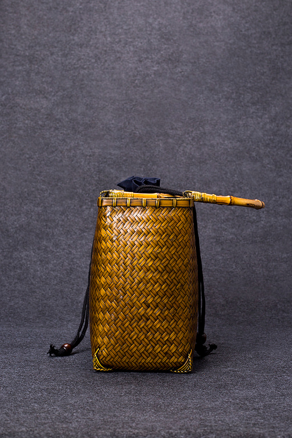 竹かご鞄 大 ハンドバッグ 買い物かご大 竹かご かごバッグ バスケットかご 竹製品 レトロ 茶道茶セット収納袋 和風  D1495080836(11570円)