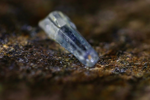 サファイアクリスタル 1.66カラット ライトブルーの美しい天然原石スリランカ原産 7枚目の画像