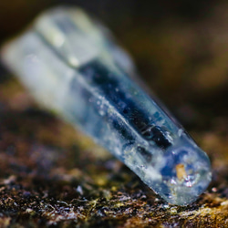 サファイアクリスタル 1.66カラット ライトブルーの美しい天然原石スリランカ原産 5枚目の画像