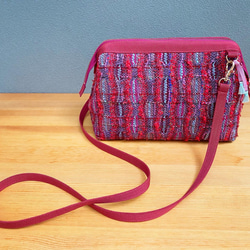 繊細✳︎柄織 ファンシーツイードのポシェット【手織り】ミニショルダーバッグ 赤×ボルドー系 5枚目の画像