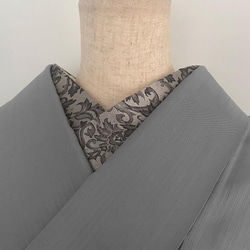 半衿 ダマスクの紋織 黒銀 半襟 ボタニカル グレー 灰 リバーシブル 5枚目の画像
