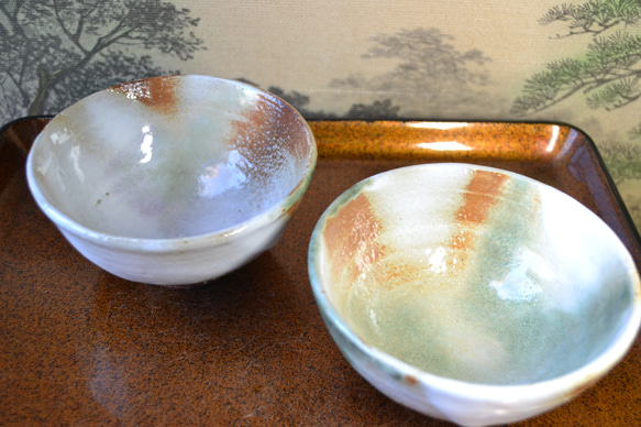【新着！】両面三彩釉　贅沢な飯碗ペアセット(グリーン)　茶碗　★萩焼　 6枚目の画像