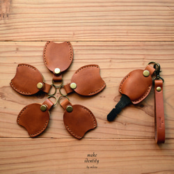 樹脂ヘッド鍵専用キーカバー【コハク】（ストラップ付・アルファベット1文字刻印） 2枚目の画像