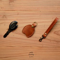 樹脂ヘッド鍵専用キーカバー【コハク】（ストラップ付・アルファベット1文字刻印） 1枚目の画像