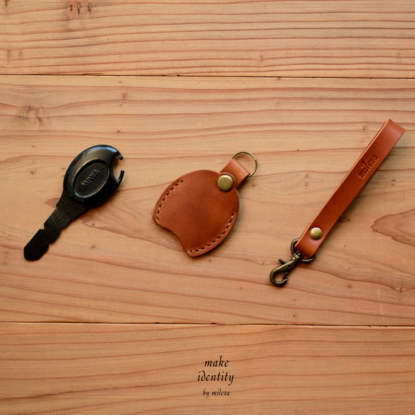 樹脂ヘッド鍵専用キーカバー【コハク】（ストラップ付・アルファベット1文字刻印） 1枚目の画像